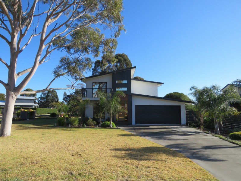 3 Acrux Drive, Newlands Arm VIC 3875