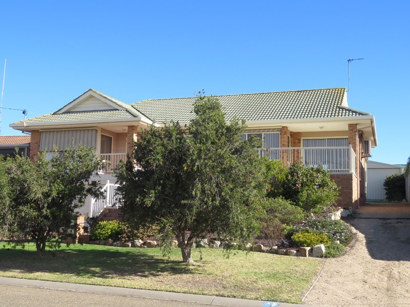 47 Fullarton Drive, Paynesville VIC 3880