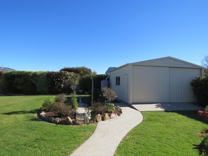 47 Fullarton Drive, Paynesville VIC 3880