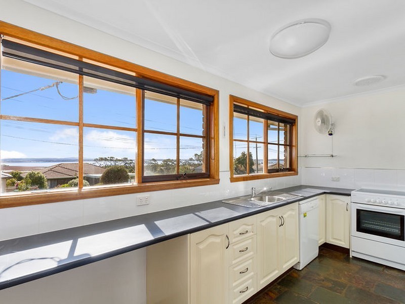 13 Fullarton Drive, Paynesville VIC 3880