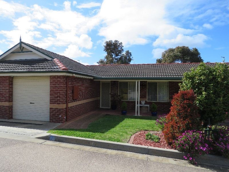 Villa 18/1-5 Canal Road, Paynesville VIC 3880