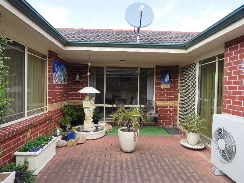 Villa 18/1-5 Canal Road, Paynesville VIC 3880
