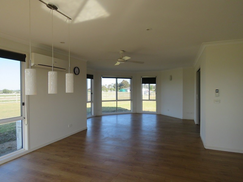 19 Corins Crescent, Newlands Arm VIC 3875