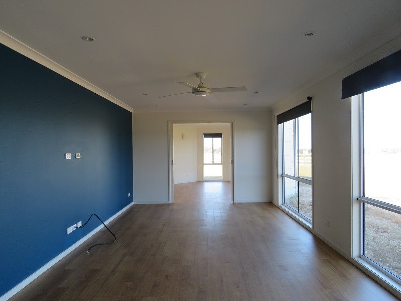 19 Corins Crescent, Newlands Arm VIC 3875