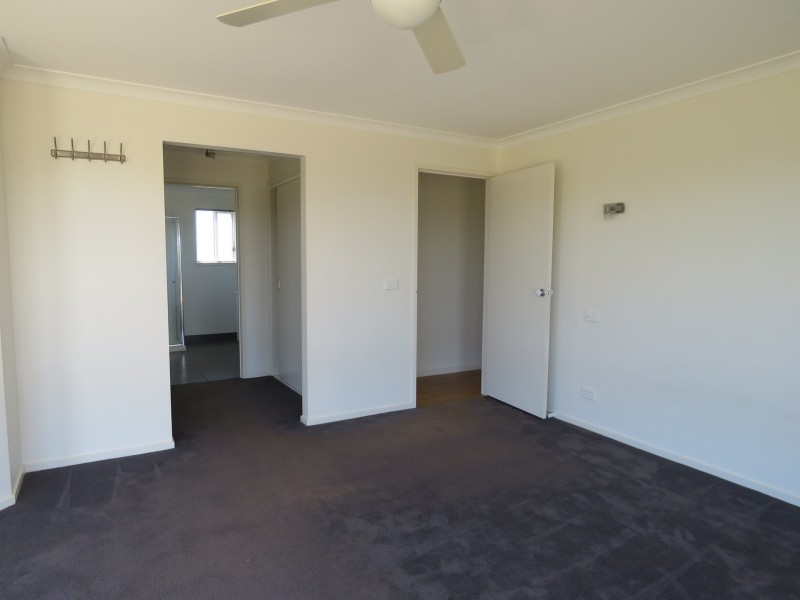 19 Corins Crescent, Newlands Arm VIC 3875