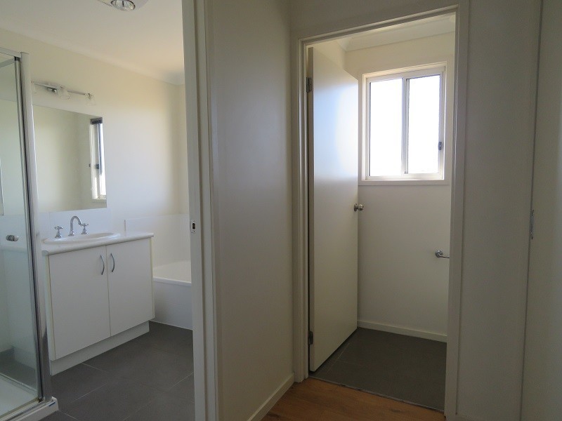 19 Corins Crescent, Newlands Arm VIC 3875