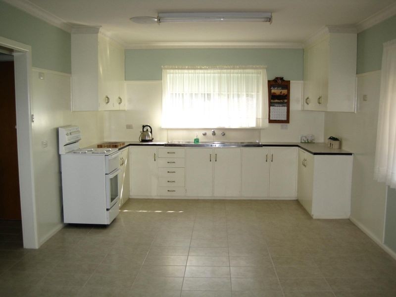 28 Newlands Drive, Paynesville VIC 3880