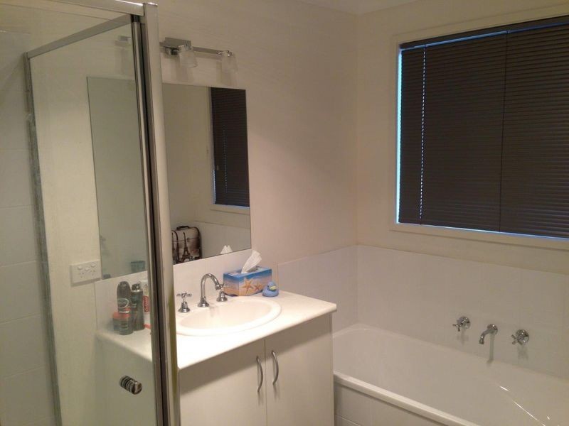 19 Corins Crescent, Newlands Arm VIC 3875