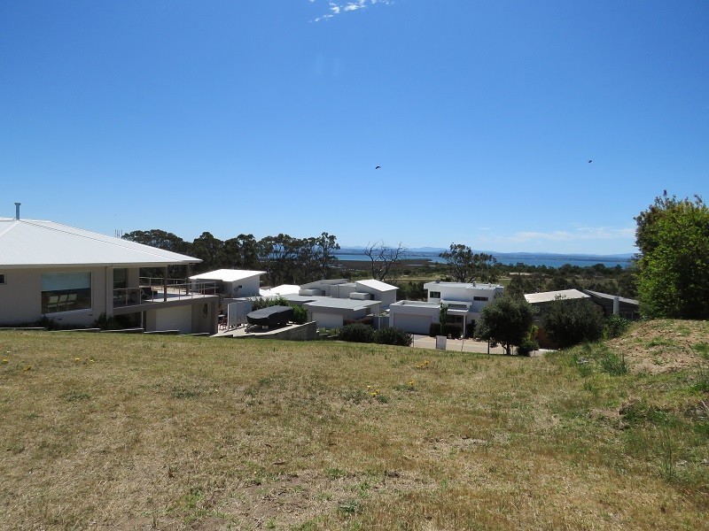 7 Windermere Terrace, Paynesville VIC 3880