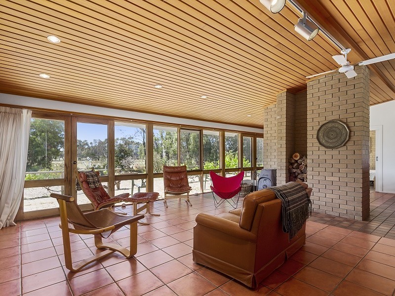 245 Lake Victoria Road, Eagle Point VIC 3878