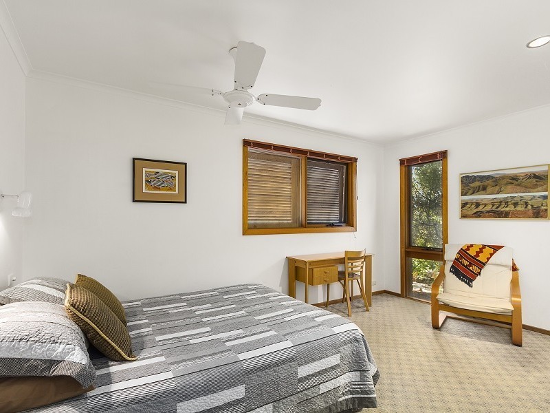 245 Lake Victoria Road, Eagle Point VIC 3878