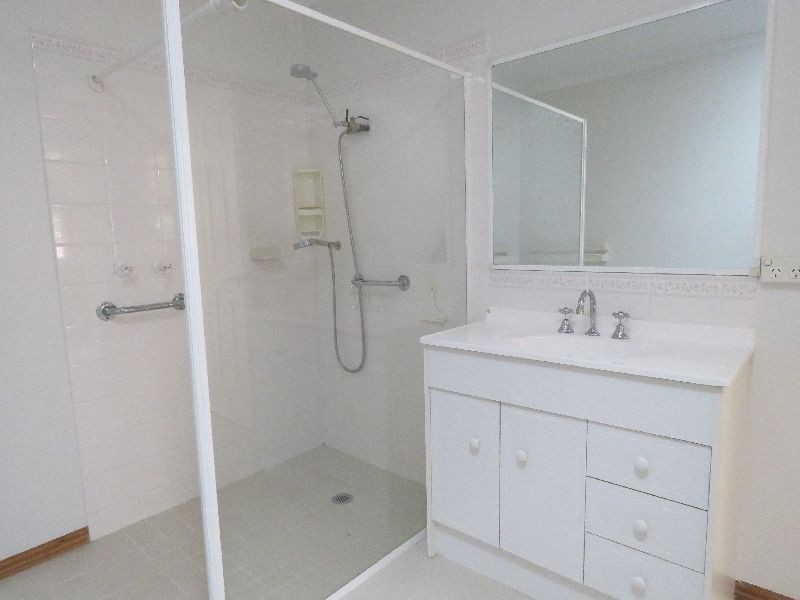 Villa 3/1-5 Canal Road, Paynesville VIC 3880