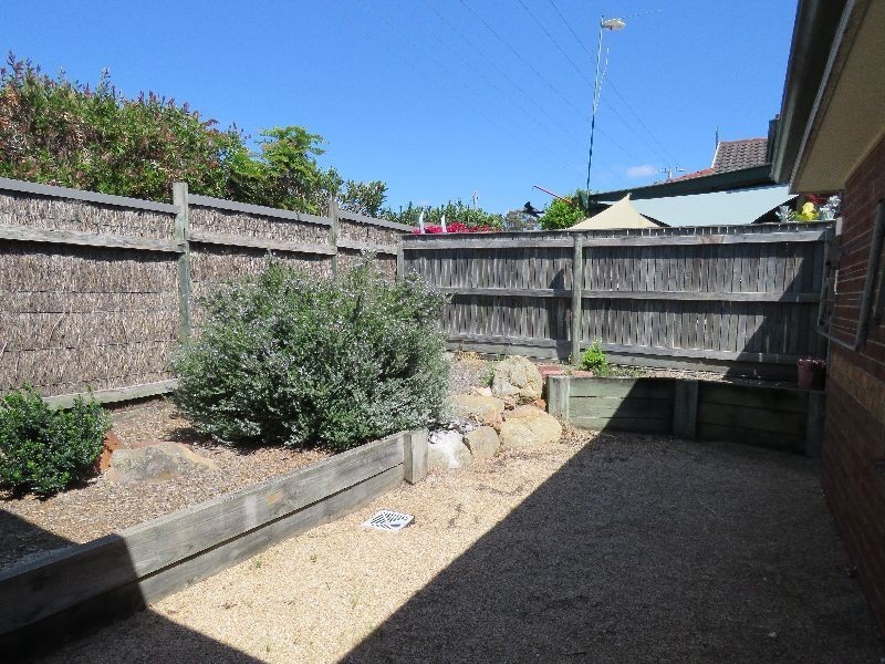 Villa 3/1-5 Canal Road, Paynesville VIC 3880