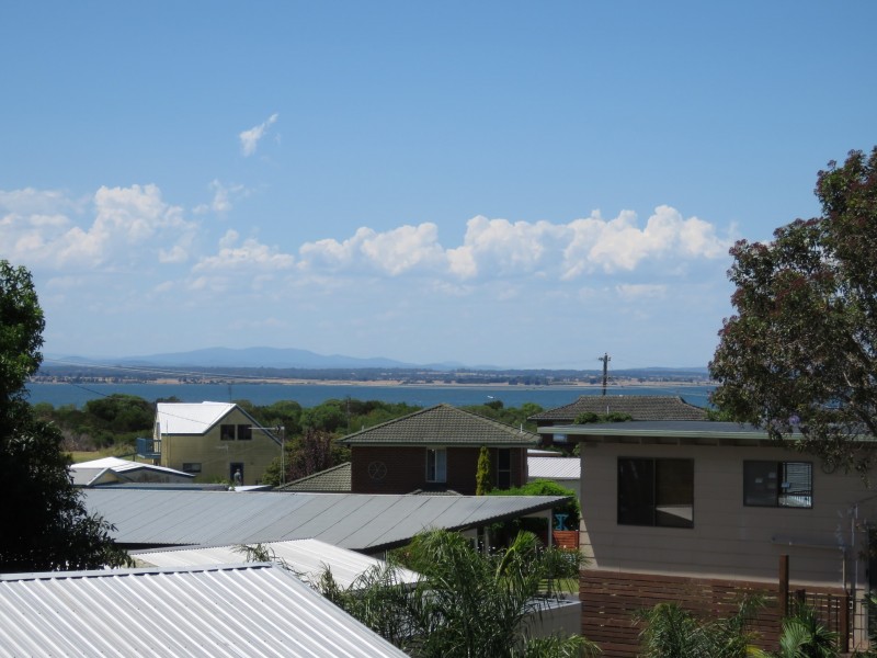 1/4 Waverley Court, Paynesville VIC 3880