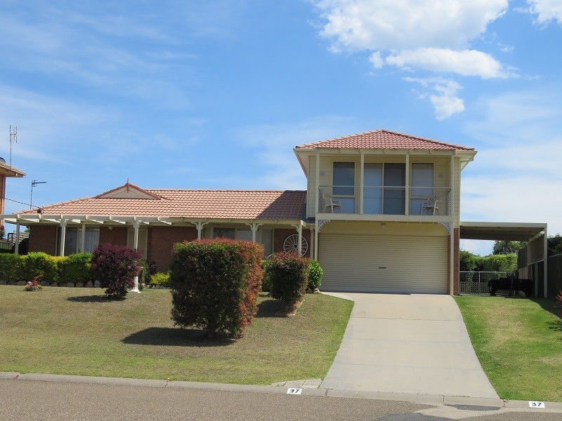 37 Fullarton Drive, Paynesville VIC 3880