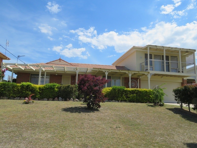 37 Fullarton Drive, Paynesville VIC 3880