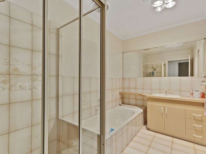 Unit 2/1-5 Main Road, Paynesville VIC 3880