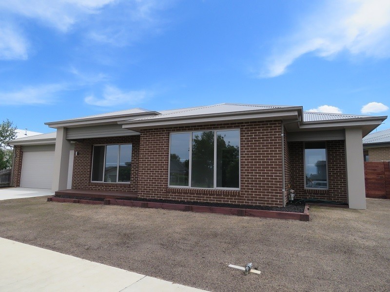 5 Eagle Bay Terrace, Eagle Point VIC 3878