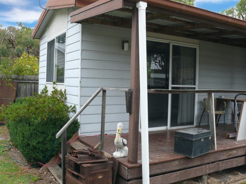 28 Eighth Avenue, Raymond Island VIC 3880