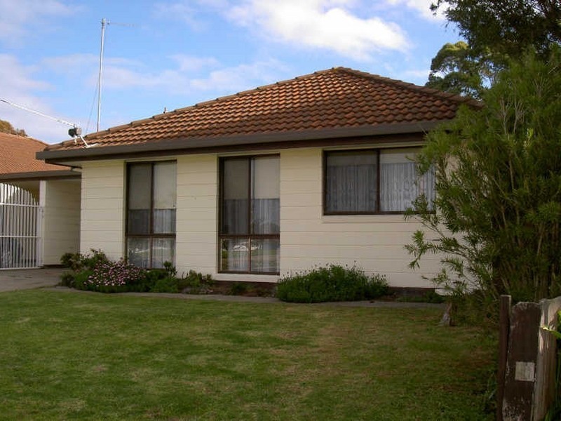 2/28 McMillan Grove, Paynesville VIC 3880