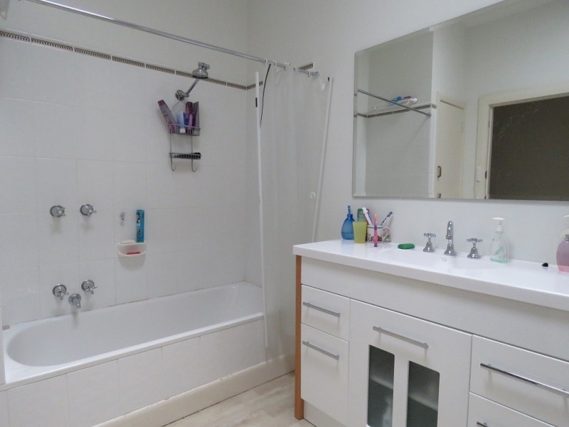 26 McMillan Grove, Paynesville VIC 3880