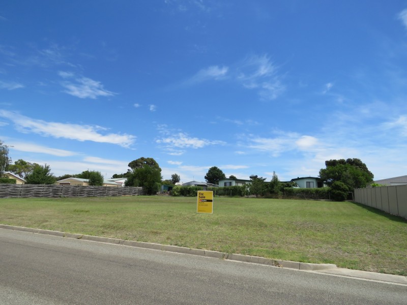 8 Lake Fair Rise, Newlands Arm VIC 3875