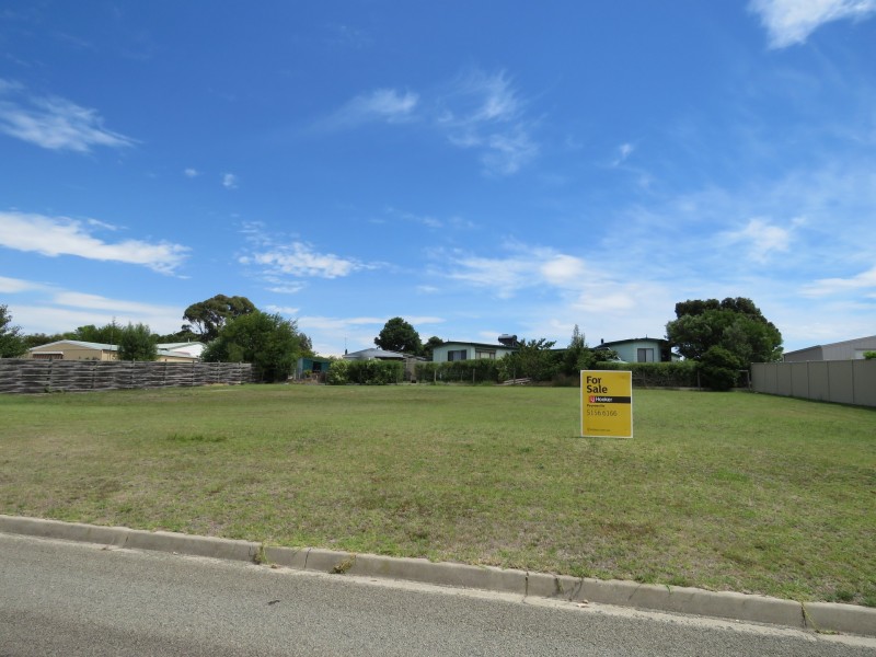 8 Lake Fair Rise, Newlands Arm VIC 3875