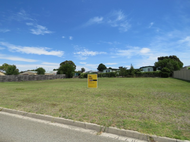 8 Lake Fair Rise, Newlands Arm VIC 3875