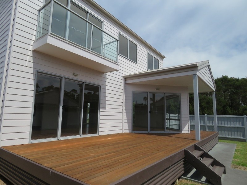 House 3/157 Bay Road, Eagle Point VIC 3878
