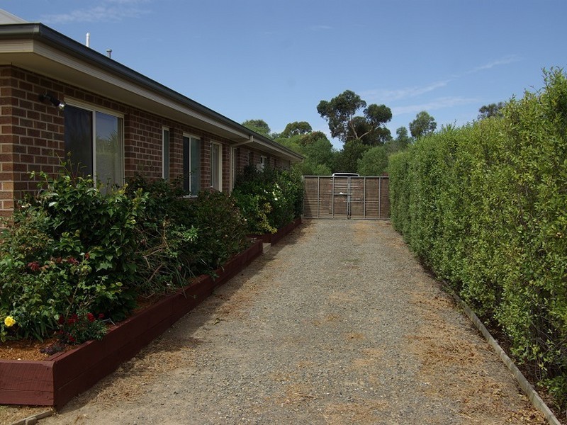 10 Wisteria Place, Paynesville VIC 3880