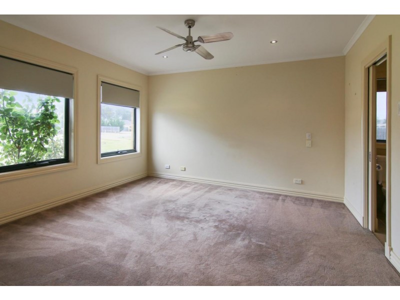 31 May Park Drive, Paynesville VIC 3880