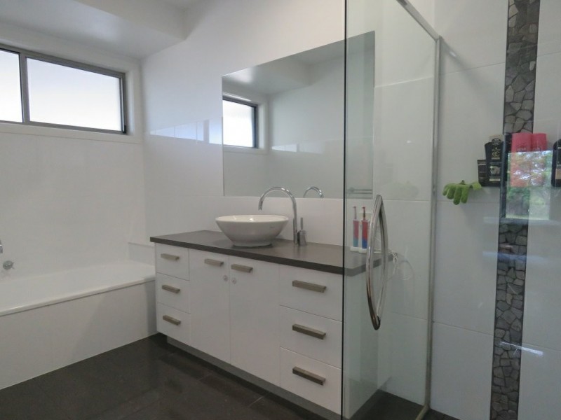 186 Newlands Drive, Paynesville VIC 3880