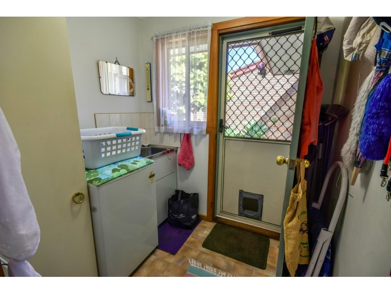 Unit 1,2 & 3/108 Main Road, Paynesville VIC 3880