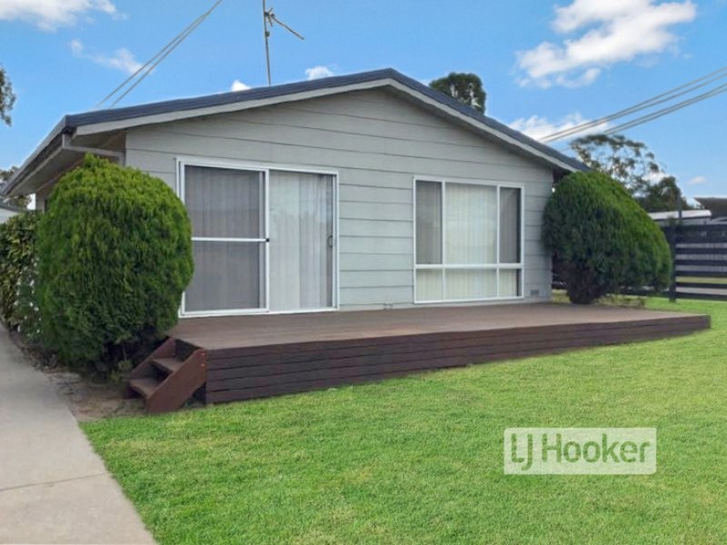 12 Bay Road, Eagle Point VIC 3878