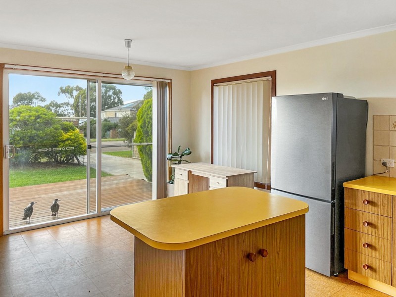 12 Bay Road, Eagle Point VIC 3878