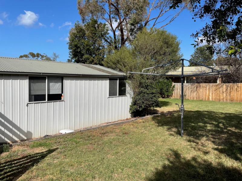 12 Bay Road, Eagle Point VIC 3878