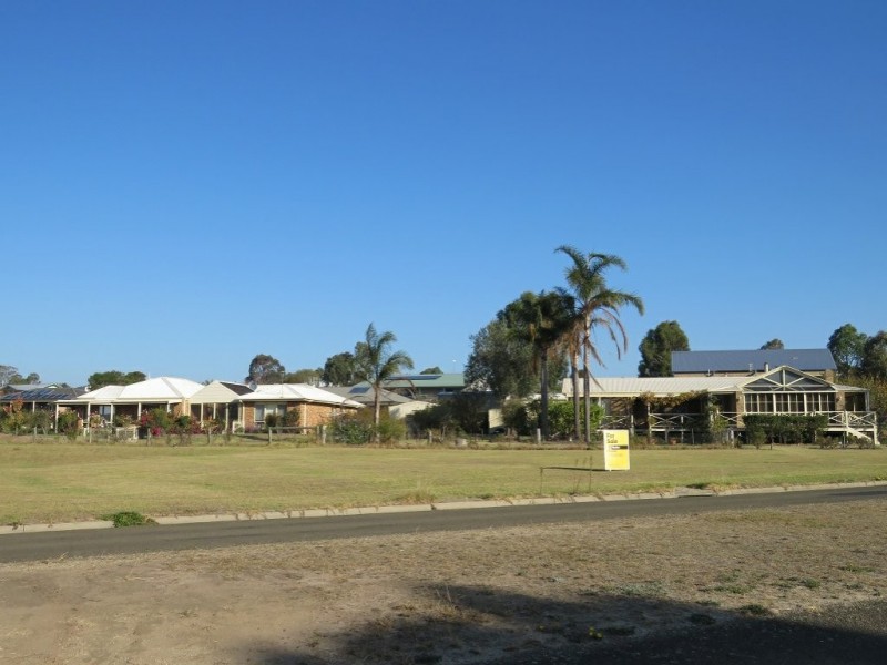 2 Colony Club Drive, Newlands Arm VIC 3875