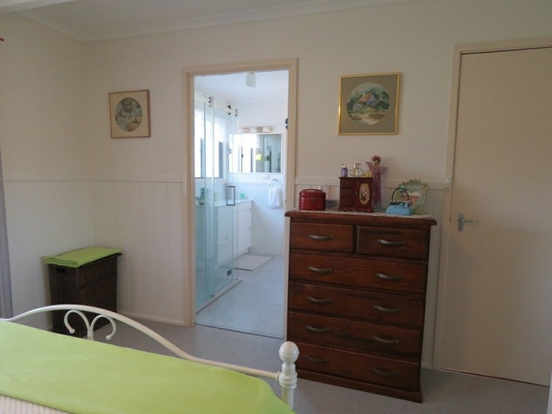 147 Bay Road, Eagle Point VIC 3878