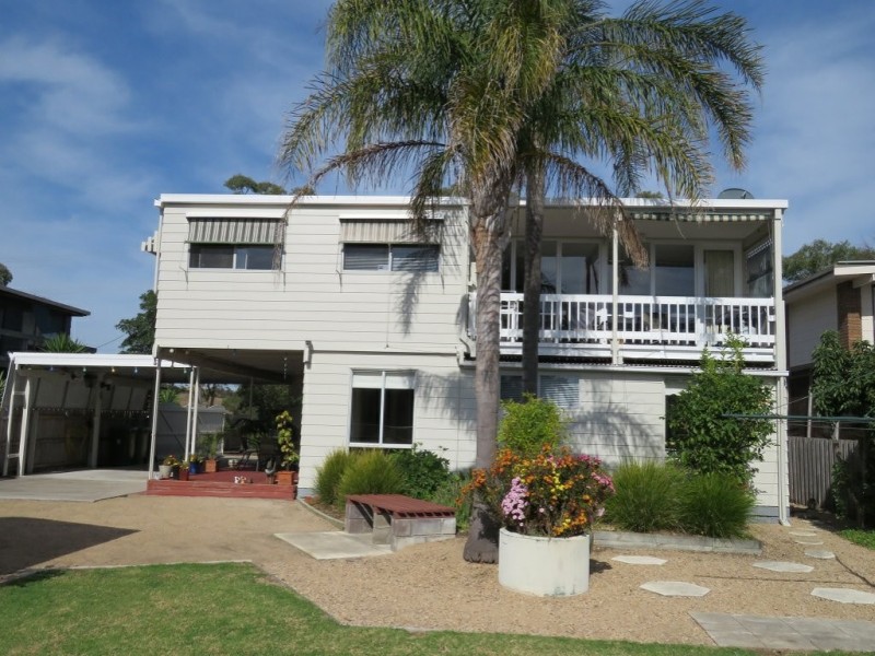 147 Bay Road, Eagle Point VIC 3878