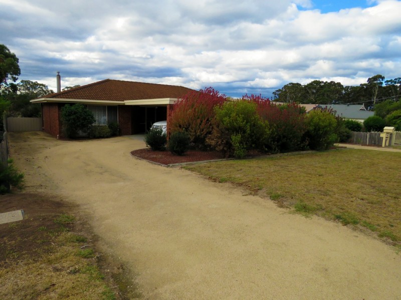 98 Newlands Drive, Paynesville VIC 3880