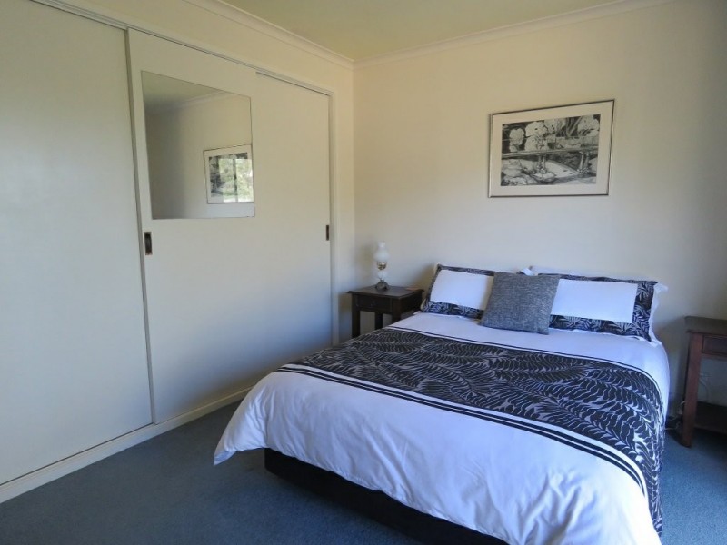 9 White Court, Eagle Point VIC 3878