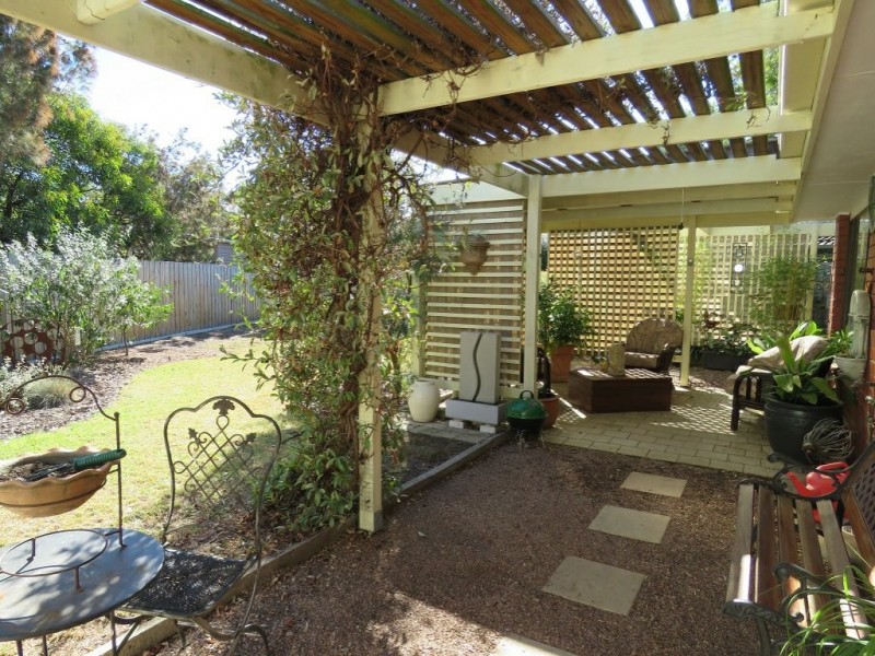 9 White Court, Eagle Point VIC 3878