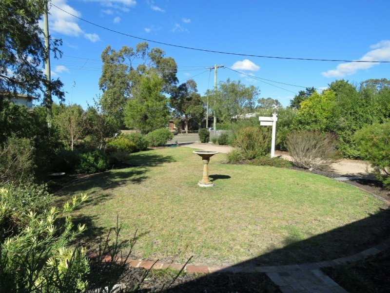 9 White Court, Eagle Point VIC 3878