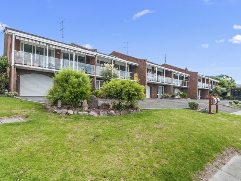 Unit 2/1-5 Main Road, Paynesville VIC 3880