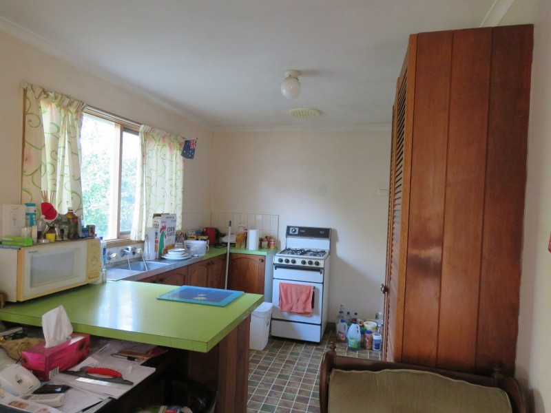 38 Tenth Avenue, Raymond Island VIC 3880