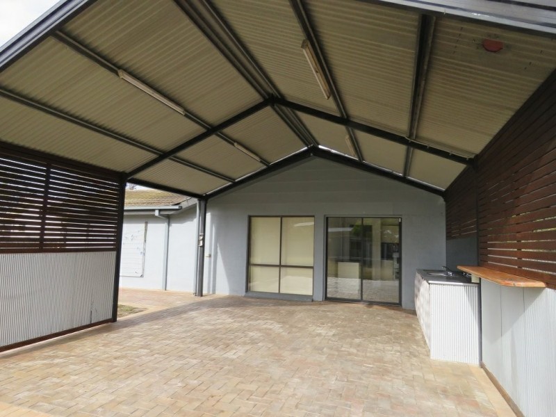 8 White Court, Eagle Point VIC 3878
