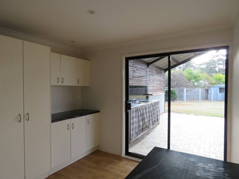 8 White Court, Eagle Point VIC 3878