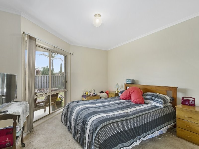 Unit 2/1 Windjammer Court, Paynesville VIC 3880