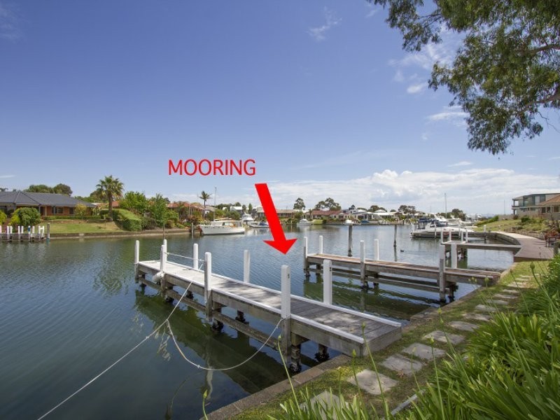 Unit 2/1 Windjammer Court, Paynesville VIC 3880