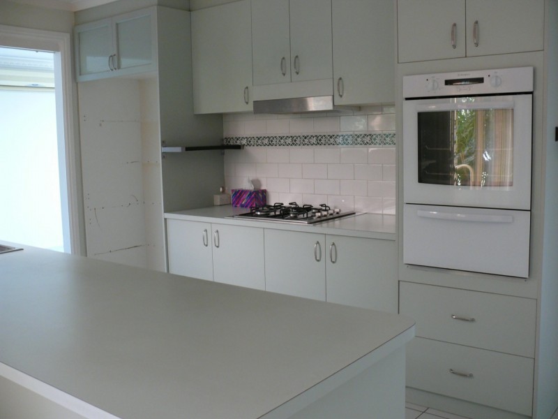 16 McMillan Grove, Paynesville VIC 3880